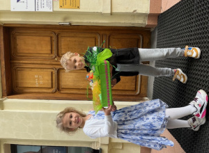 Wielkanocne życzenia od przedszkolaków – wizyta w Zakładzie Specjalnym dla przewlekle chorych