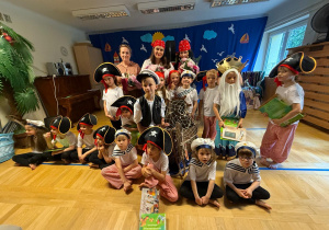 zdjęcie grupowe po występie