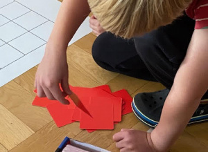 Kodowanie na dywanie: jabłko i grusza