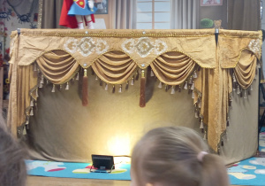 Kukiełka i scenografia