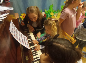 Koncert i warsztaty muzyczne przygotowane dla naszych przedszkolaków przez uczniów Liceum im.Mikołaja Reja